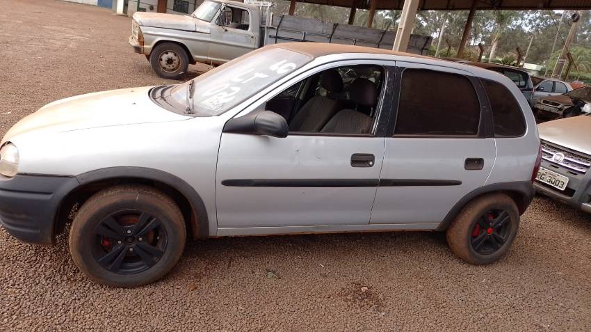 GM/CHEVROLET, CORSA WIND - PRATA 1999 Carros em leilão