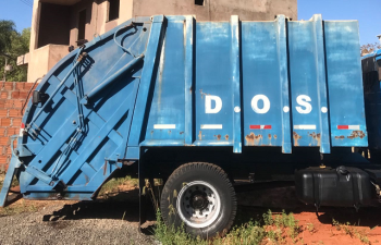 COLETOR/COMPACTADOR DE LIXO